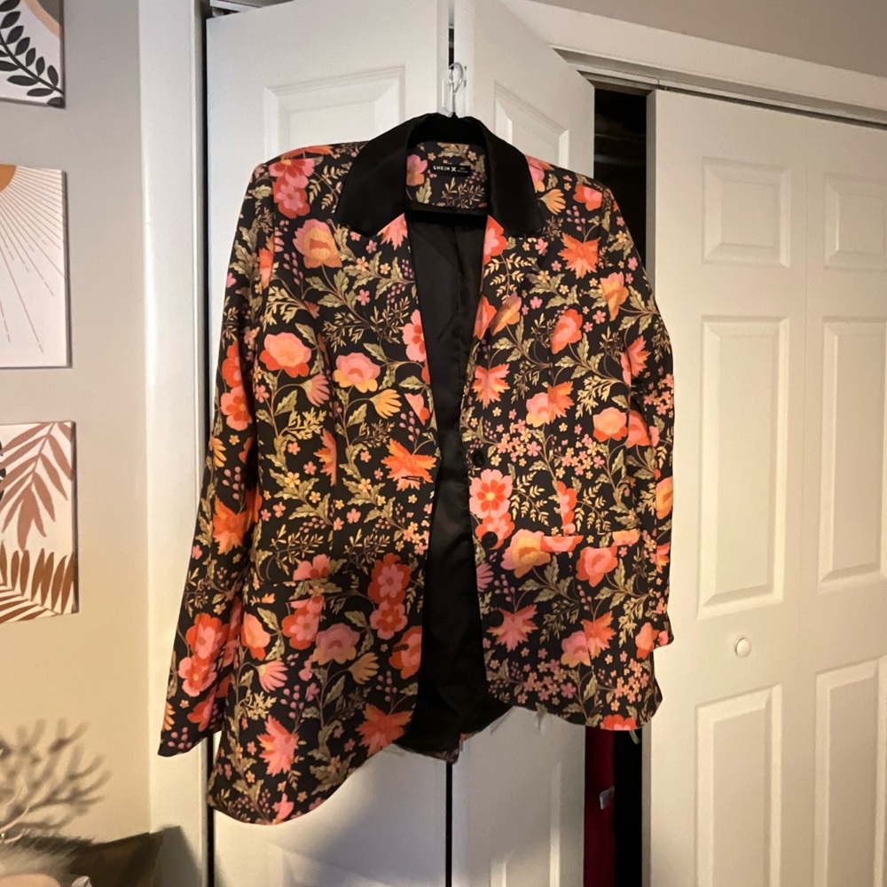 New black floral blazer